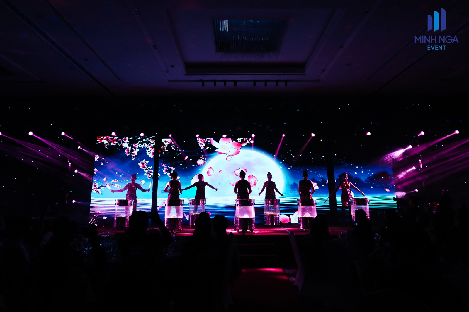 MINH NGA EVENT